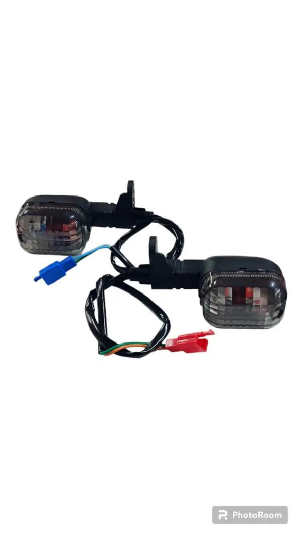 PAR DIRECCIONALES TRASERAS DE BWS FI