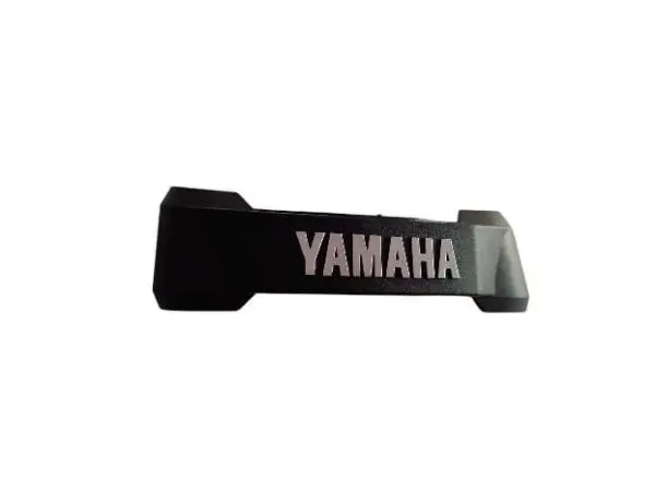 Emblema Frontal Yamaha RX 100 RX 115 Pasta Rígida Negro-Plateado