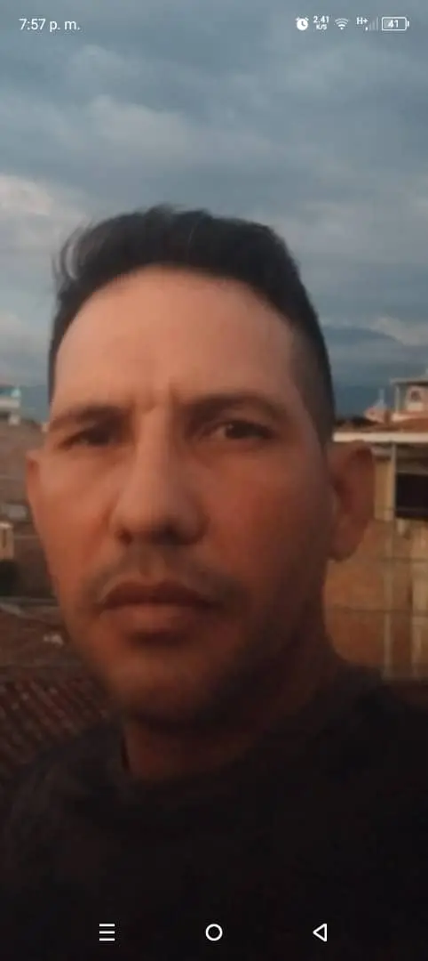 Foto de cliente Camilo R. de Palmira, cliente de accesorios con Addi