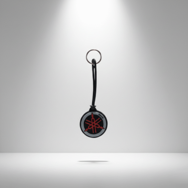 Llavero Yamaha Pequeño Gris Fondo Negro