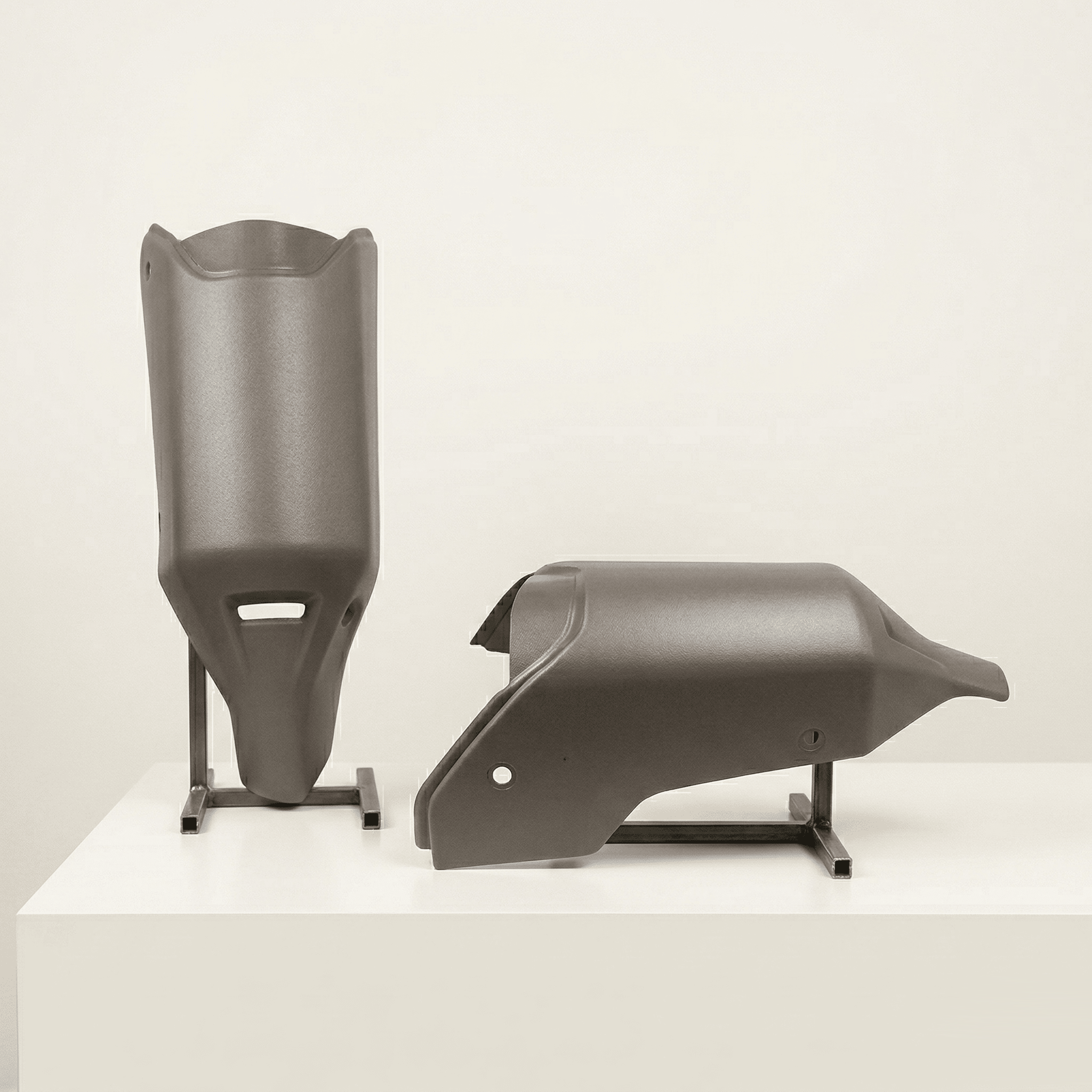 Protector Lateral De Exosto Para FZ 16 Gris Protector Lateral De Exosto Para FZ 16 Gris