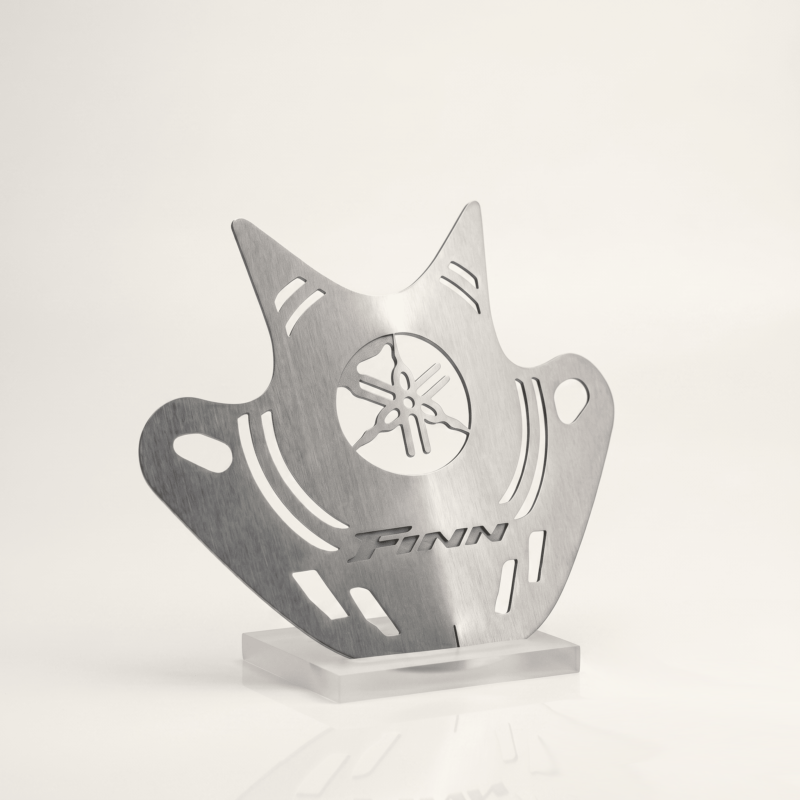 Emblema Frontal Yamaha Crypton Finn Acero Inoxidable