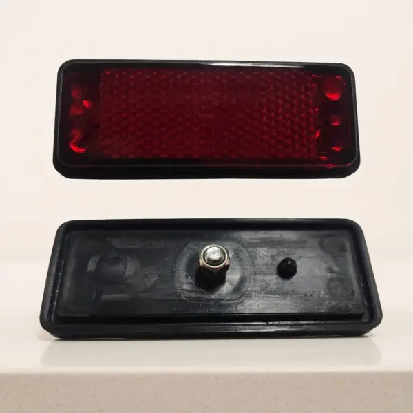 Traga Luz Rectangular Negro Rojo Para Moto