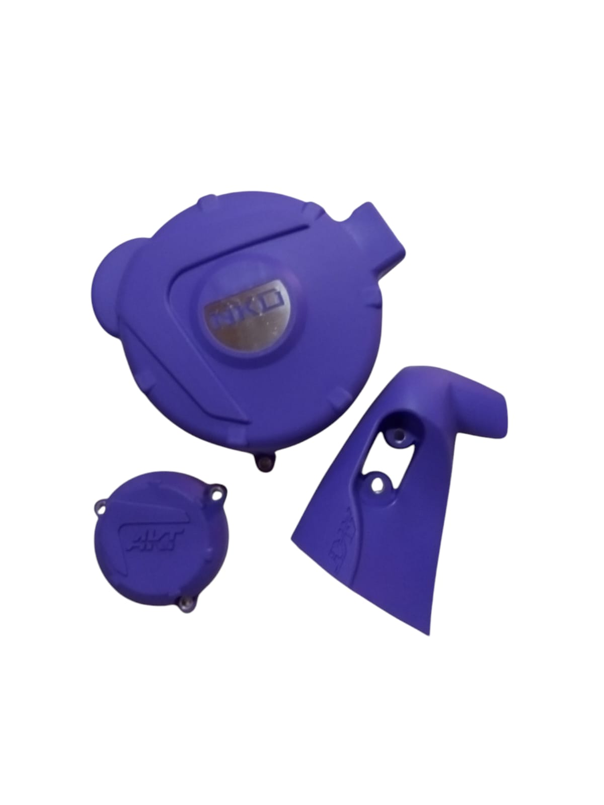 TAPA VOLANTE NKD DE LUJO ROJO + TAPA BUJIA